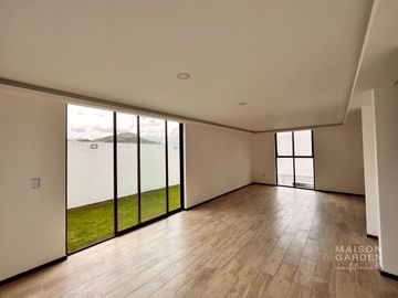 Casa en Venta en Altus, Lago Esmeralda
