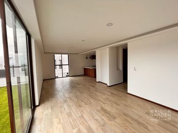Casa en Venta en Altus, Lago Esmeralda