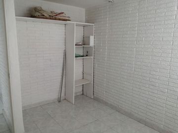 BONITA CASA DUPLEX A 10 MINUTOS DEL AEROPUERTO.