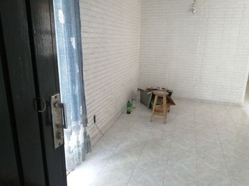 BONITA CASA DUPLEX A 10 MINUTOS DEL AEROPUERTO.