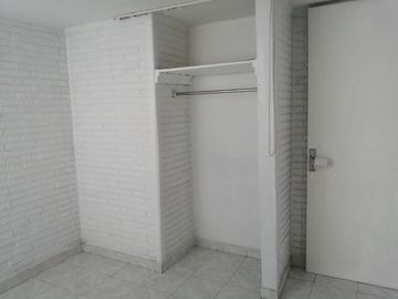 BONITA CASA DUPLEX A 10 MINUTOS DEL AEROPUERTO.