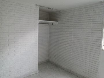 BONITA CASA DUPLEX A 10 MINUTOS DEL AEROPUERTO.