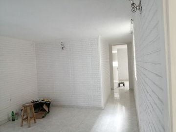 BONITA CASA DUPLEX A 10 MINUTOS DEL AEROPUERTO.