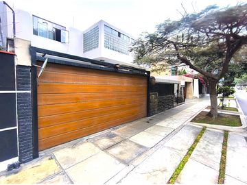 MIRAFLORES LA AURORA CASA EN VENTA