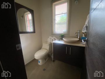 CASA DE VENTA SECTOR LUMBISÍ