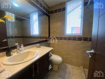 CASA DE VENTA SECTOR LUMBISÍ