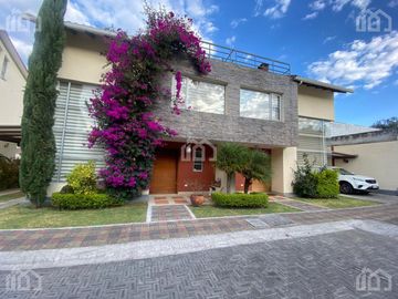 CASA DE VENTA SECTOR LUMBISÍ