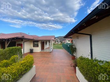 CASA DE VENTA SECTOR LUMBISÍ