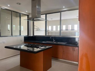 CASA EN RENTA EN FRACC. LAS PALMAS, MEDELLIN DE BRAVO, VERACRUZ