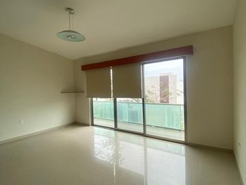 CASA EN RENTA EN FRACC. LAS PALMAS, MEDELLIN DE BRAVO, VERACRUZ