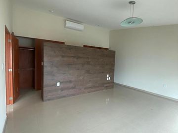 CASA EN RENTA EN FRACC. LAS PALMAS, MEDELLIN DE BRAVO, VERACRUZ