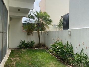 CASA EN RENTA EN FRACC. LAS PALMAS, MEDELLIN DE BRAVO, VERACRUZ