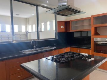 CASA EN RENTA EN FRACC. LAS PALMAS, MEDELLIN DE BRAVO, VERACRUZ