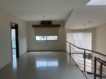 CASA EN RENTA EN FRACC. LAS PALMAS, MEDELLIN DE BRAVO, VERACRUZ