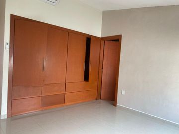 CASA EN RENTA EN FRACC. LAS PALMAS, MEDELLIN DE BRAVO, VERACRUZ