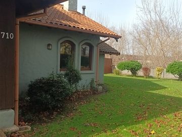 Casa en Venta en condominio Santa Raquel