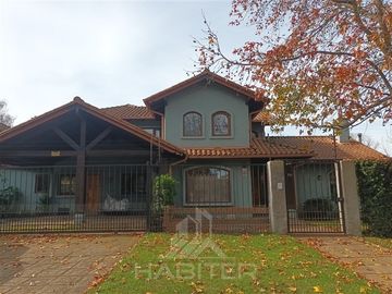 Casa en Venta en condominio Santa Raquel