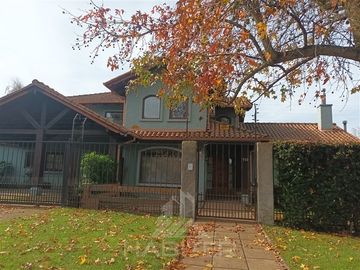 Casa en Venta en condominio Santa Raquel