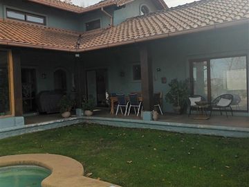 Casa en Venta en condominio Santa Raquel