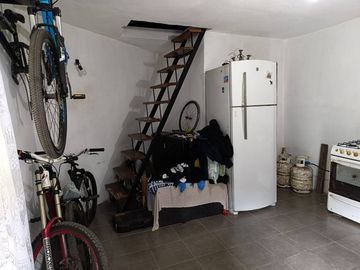Casa con Departamento en venta en Merlo Norte