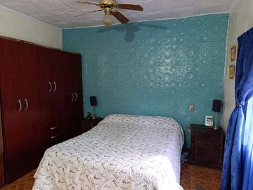 Casa con Departamento en venta en Merlo Norte