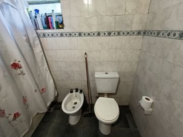 Casa con Departamento en venta en Merlo Norte
