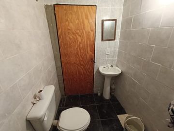 Casa con Departamento en venta en Merlo Norte