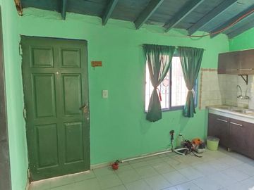 Casa con Departamento en venta en Merlo Norte