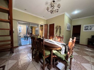 Casa PH en venta en Lanus Oeste
