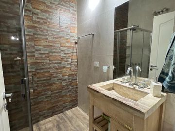 Casa PH en venta en Lanus Oeste
