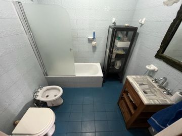 Casa PH en venta en Lanus Oeste