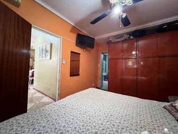 Casa PH en venta en Lanus Oeste