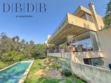 CASA DE LUJO CON VISTA PANORÁMICA EN CONDOMINIO PRIVADO