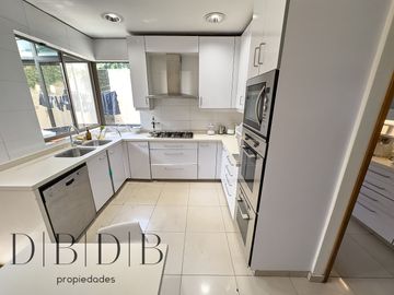 CASA DE LUJO CON VISTA PANORÁMICA EN CONDOMINIO PRIVADO