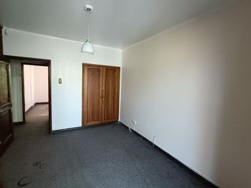 AMPLIO DEPARTAMENTO EN VENTA EN DIAGONAL FRENTE A PLAZA PERÚ
