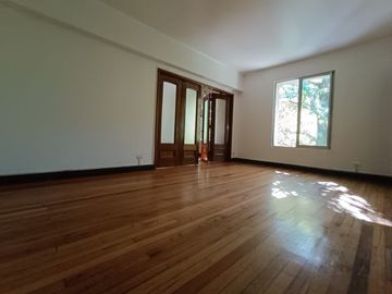 AMPLIO DEPARTAMENTO EN VENTA EN DIAGONAL FRENTE A PLAZA PERÚ