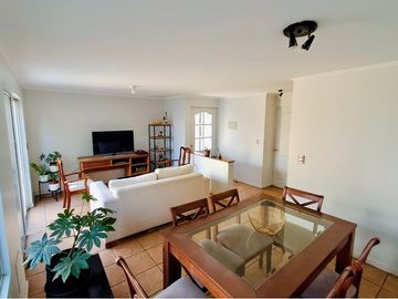 Cómoda casa en venta en Pedro Fontova