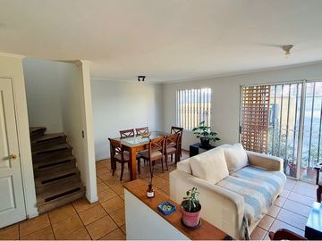 Cómoda casa en venta en Pedro Fontova