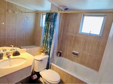 Cómoda casa en venta en Pedro Fontova
