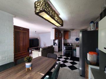 Se Vende Casa en Villa Los Héroes, Maipú