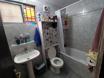 Se Vende Casa en Villa Los Héroes, Maipú