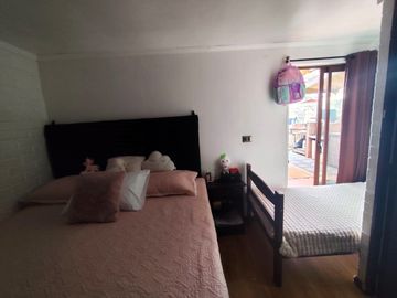Se Vende Casa en Villa Los Héroes, Maipú