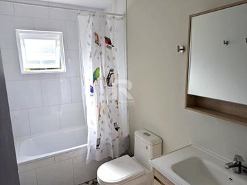 CASA EN PARQUE IVIAN. DENTRO NUEVO PLAN REGULADOR