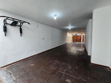 VENDO CASA EN CERCADO DE LIMA
