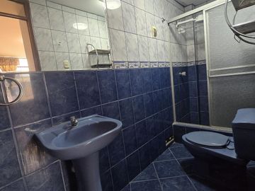 VENDO CASA EN CERCADO DE LIMA