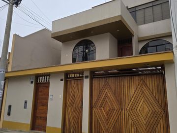 VENDO CASA EN CERCADO DE LIMA