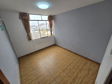 VENDO CASA EN CERCADO DE LIMA