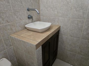 ALQUILO CASA EN SAN ISIDRO
