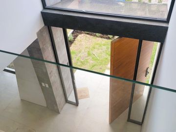 VENTA CASA 3 DORMITORIOS 184 m² conjunto privado, Alta vista de Nayón.