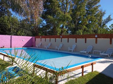 Casa en venta - 4 Dormitorios 3 Baños - 9 de Abril
